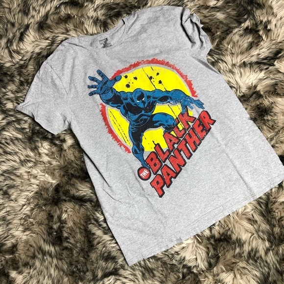 BLACK Panther graphic T-shirt - Picture 1 of 4